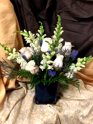 Florist «Elite Floral & Gift Shoppe», reviews and photos, 504 N Alafaya Trail #109, Orlando, FL 32828, USA