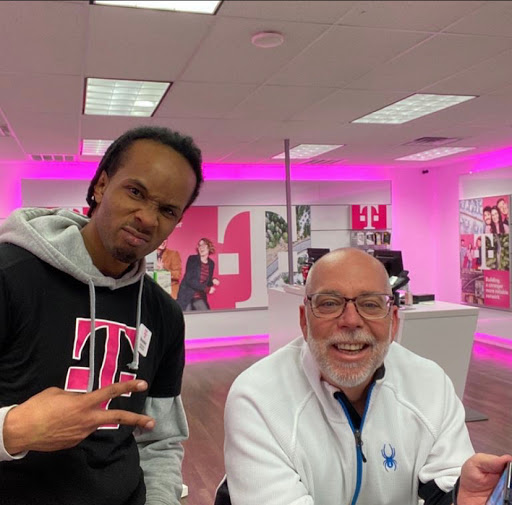 Cell Phone Store «T-Mobile», reviews and photos, 424 E McGalliard Rd, Muncie, IN 47303, USA