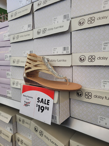 Shoe Store «Shoe Carnival», reviews and photos, 6524 Garth Rd, Baytown, TX 77521, USA