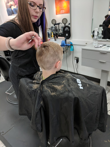 Hair Salon «Hair Cuttery», reviews and photos, 5624 Fishhawk Crossing Blvd, Lithia, FL 33547, USA