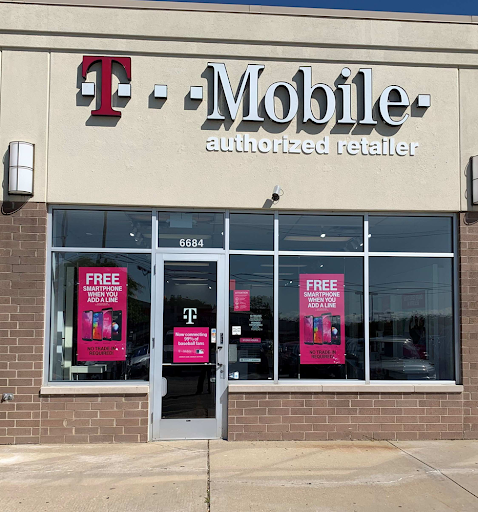 Cell Phone Store «T-Mobile», reviews and photos, 6684 Joliet Rd, Countryside, IL 60525, USA