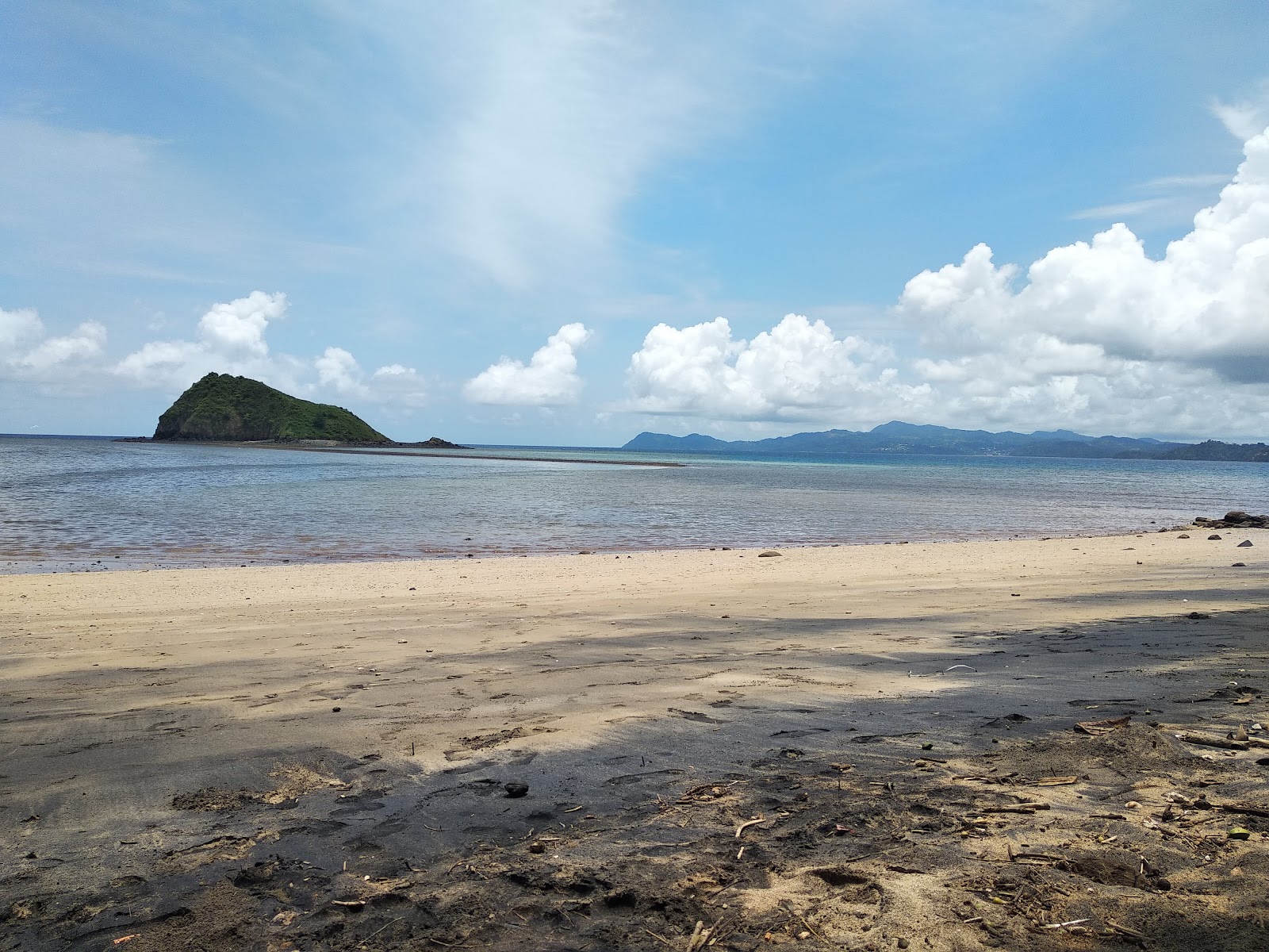 Foto von M'tsaga mtiti Beach mit beiger sand Oberfläche