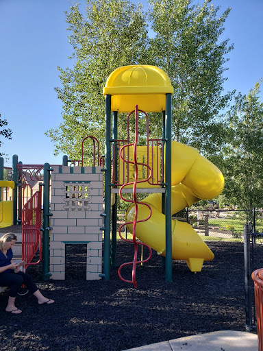 Sportswear Store «Columbia Sportswear Outlet Store at Tanger Outlet Center», reviews and photos, 6699 N Landmark Dr e, Park City, UT 84098, USA