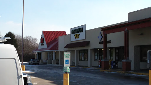 Pet Supply Store «Pet Supplies Plus», reviews and photos, 2821 W Kirby Ave, Champaign, IL 61821, USA