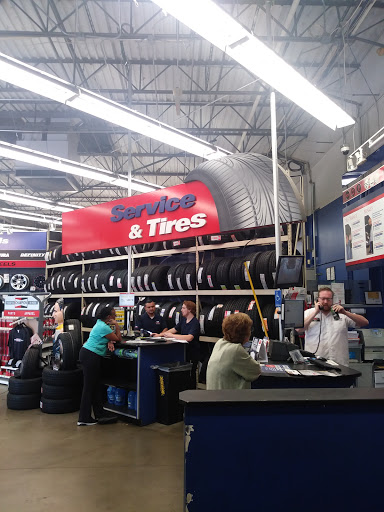 Auto Parts Store «Pep Boys Auto Parts & Service», reviews and photos, 6325 Fallbrook Ave, Woodland Hills, CA 91367, USA