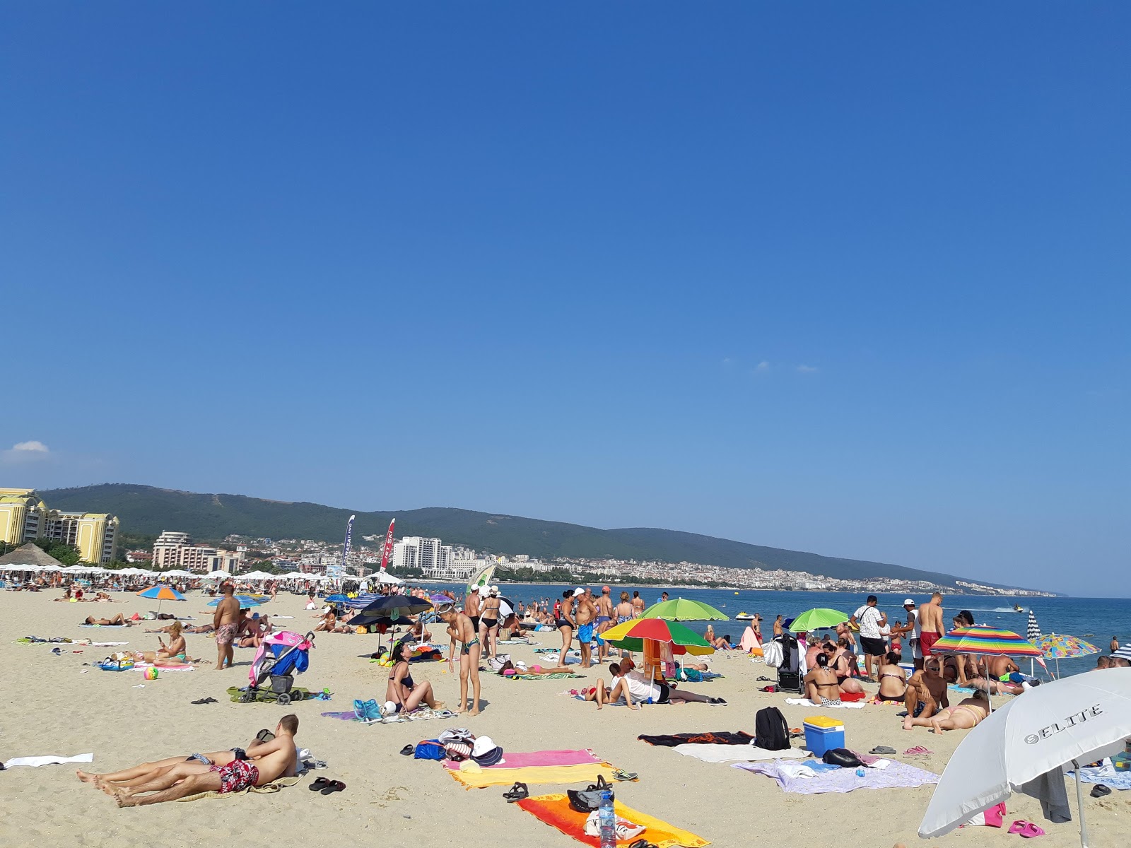 Fotografie cu Sunny beach zona parțial reamenajată