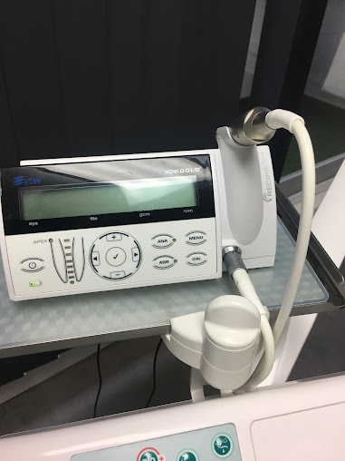 Dr. Menir Assuied - Dr. Menir Assuied