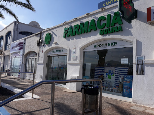 Información y opiniones sobre Farmacia Molina de Playa Blanca