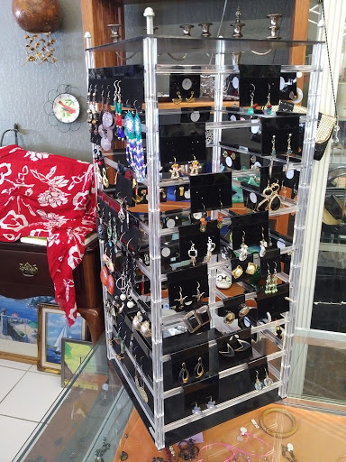 Thrift Store «Hospice Thrift Shoppes», reviews and photos, 3162 Danville Blvd, Alamo, CA 94507, USA