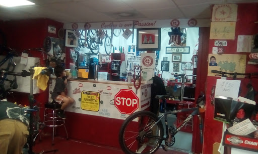 Bicycle Store «RED STAR BICYCLES SHOP», reviews and photos, 155 Parkhouse St, Dallas, TX 75207, USA