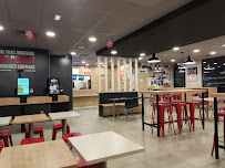 Atmosphère du Restaurant KFC Lyon Meyzieu - n°7