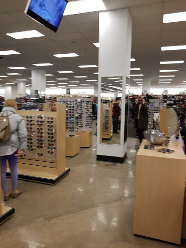 Department Store «Nordstrom Rack Willow Grove Park», reviews and photos, 2500 W Moreland Rd, Willow Grove, PA 19090, USA
