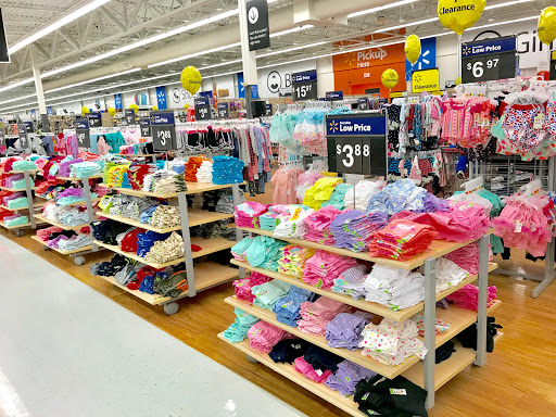 Discount Store «Walmart», reviews and photos, 55 Brooksby Village Way, Danvers, MA 01923, USA