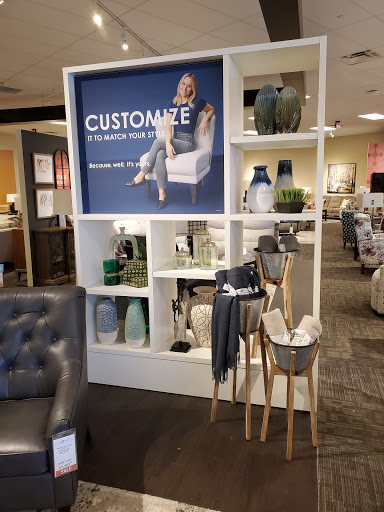 Furniture Store «La-Z-Boy Furniture Galleries», reviews and photos, 2035 Mackenzie Way, Cranberry Twp, PA 16066, USA