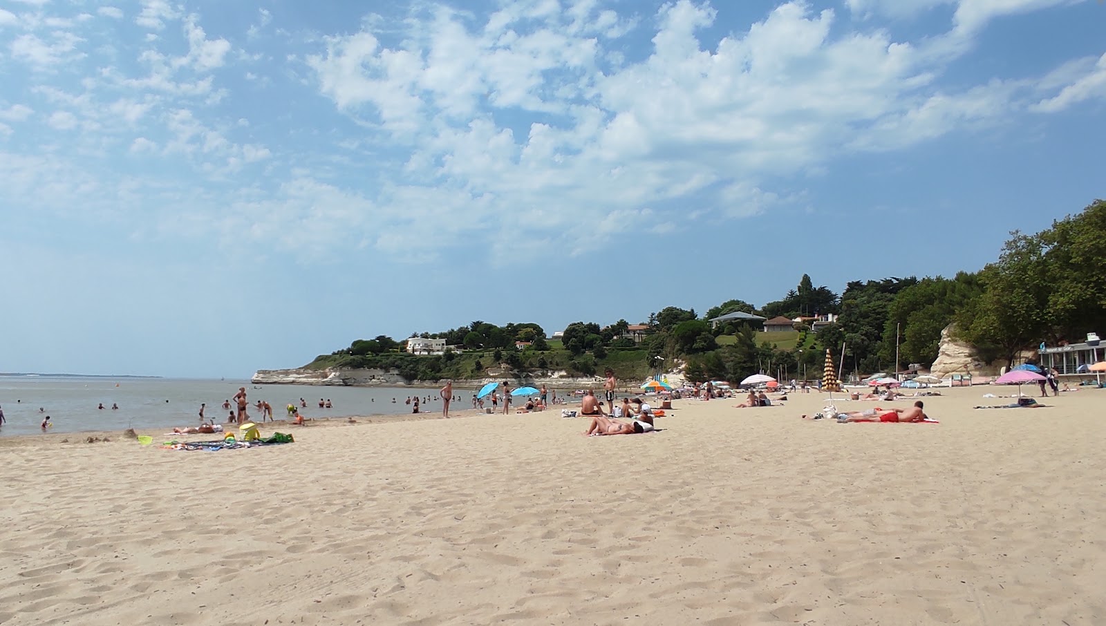 Photo of Plage des Nonnes with long bay