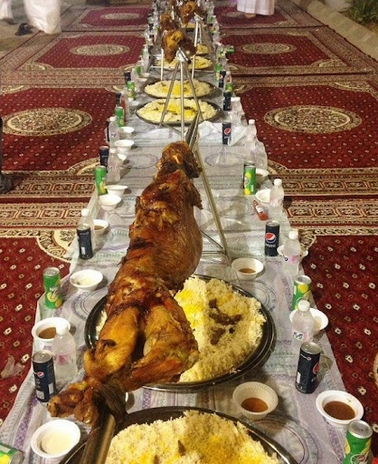 مطعم بيت الشواء الحديث للخروف المشوي