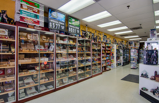 Tobacco Shop «Tobacco & Gift», reviews and photos, 1556 E Main St, St Charles, IL 60174, USA