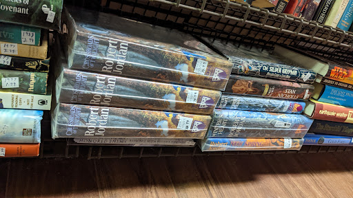 Used Book Store «Bring Your Old Books», reviews and photos, 48551 Van Dyke, Shelby Charter Township, MI 48317, USA