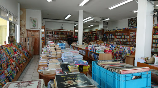 LIBRERIA KOSMOS