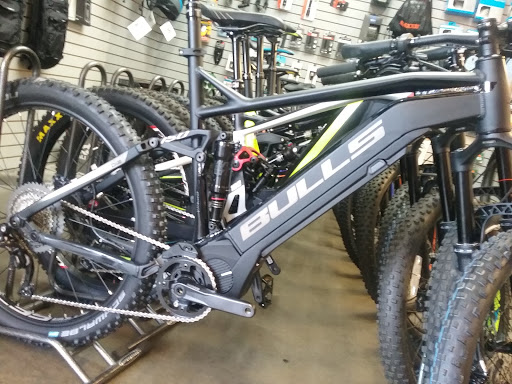 Motorcycle Dealer «Moore And Sons Motorcyles», reviews and photos, 21431 E Cliff Dr, Santa Cruz, CA 95062, USA