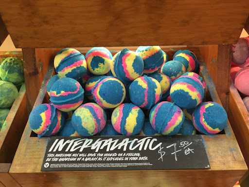 Cosmetics Store «Lush Cosmetics», reviews and photos, 7101 Democracy Blvd, Bethesda, MD 20817, USA