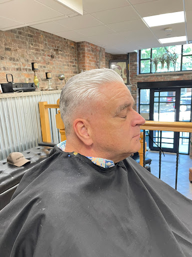 Barber Shop «Basement Barber Shop», reviews and photos, 400 Victory Blvd, Staten Island, NY 10301, USA