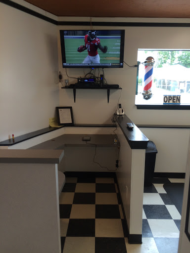 Barber Shop «Grafton Hill Barbershop», reviews and photos, 120 Hamilton St, Worcester, MA 01604, USA