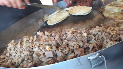 Tacos de Suadero el güero - Efraín González Luna 174, Nuevo Progreso, 47800 Ocotlán, Jal., Mexico