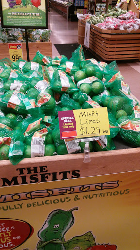 Grocery Store «Hannaford Supermarket», reviews and photos, 415 Philbrook Ave, South Portland, ME 04106, USA