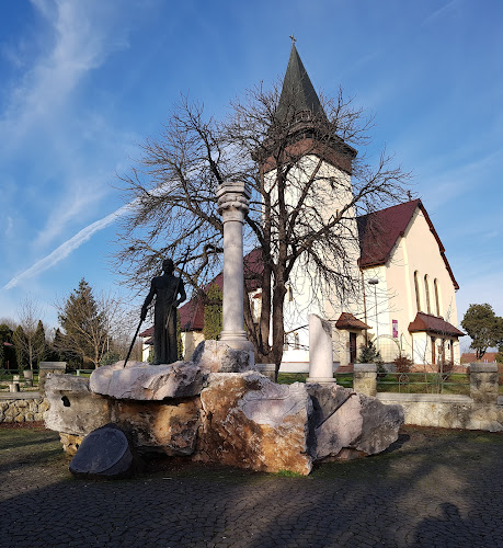 Értékelések erről a helyről: Millenniumi emlékmű Szent István király szobra, Püspökladány - Kertészkedő