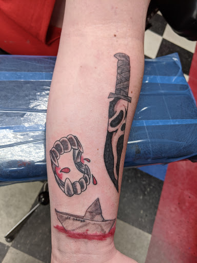 Tattoo Shop «Artistry In Motion», reviews and photos, 230 E Walnut St, North Vernon, IN 47265, USA