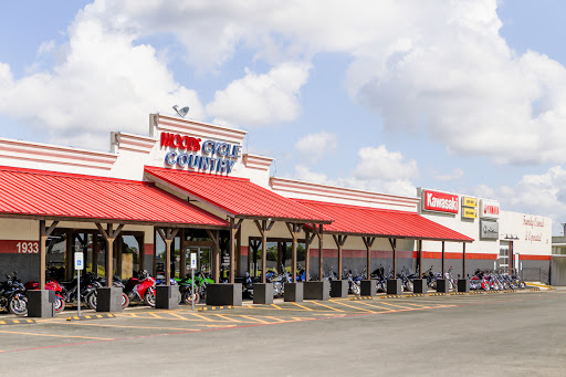 Motorcycle Dealer «Woods Cycle Country», reviews and photos, 1933 Interstate 35 Frontage Rd, New Braunfels, TX 78130, USA