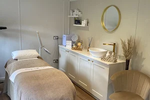 Calm Beauty and Skin Clinic image