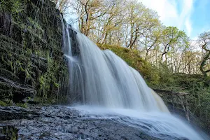 Sgwd Clun-Gwyn Waterfall image