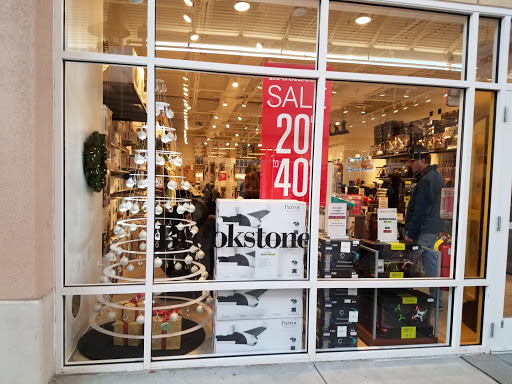 Shopping Mall «Chicago Premium Outlets», reviews and photos, 1650 Premium Outlet Blvd, Aurora, IL 60502, USA