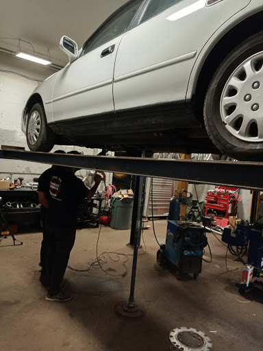 Auto Repair Shop «Discount Mufflers & Custom Exhaust», reviews and photos, 3560 Dickerson Pike, Nashville, TN 37207, USA