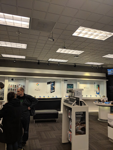 Cell Phone Store «Verizon», reviews and photos, 7809 NE Vancouver Plaza Dr #170, Vancouver, WA 98662, USA