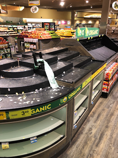 Shopping Mall «Crystal Springs Shopping Village», reviews and photos, 100 De Anza Blvd, San Mateo, CA 94402, USA