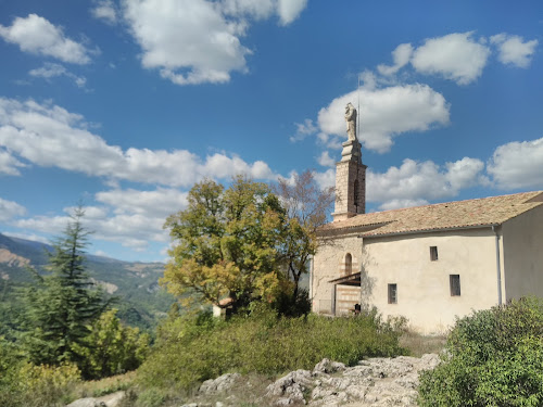 Le Roc au Serre et la chapelle Notre-Dame du Roc à Castellane