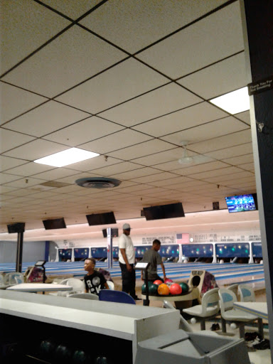 Bowling Alley «V&S Elmwood Lanes», reviews and photos, 7235 Elmwood Ave, Philadelphia, PA 19142, USA