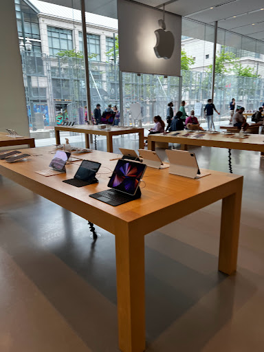 Computer Store «Apple Pioneer Place», reviews and photos, 450 SW Yamhill St, Portland, OR 97204, USA