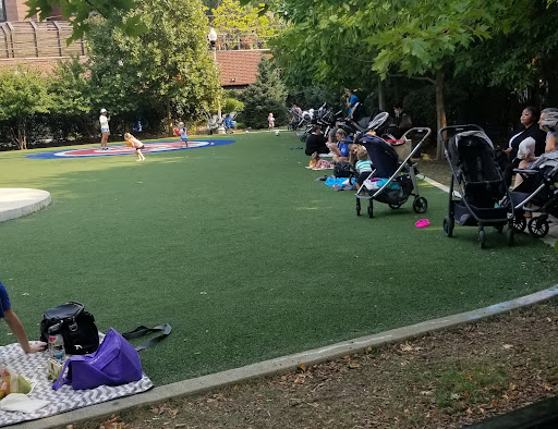 Park «Margaret Donahue Park», reviews and photos, 1230 W School St, Chicago, IL 60657, USA