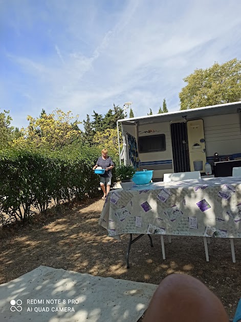 Camping Les Cyprès à Saint-Pantaléon-les-Vignes
