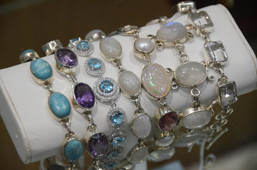 Jewelry Store «Marry Me Jewelry», reviews and photos, 3 Countryside Plaza, Countryside, IL 60525, USA