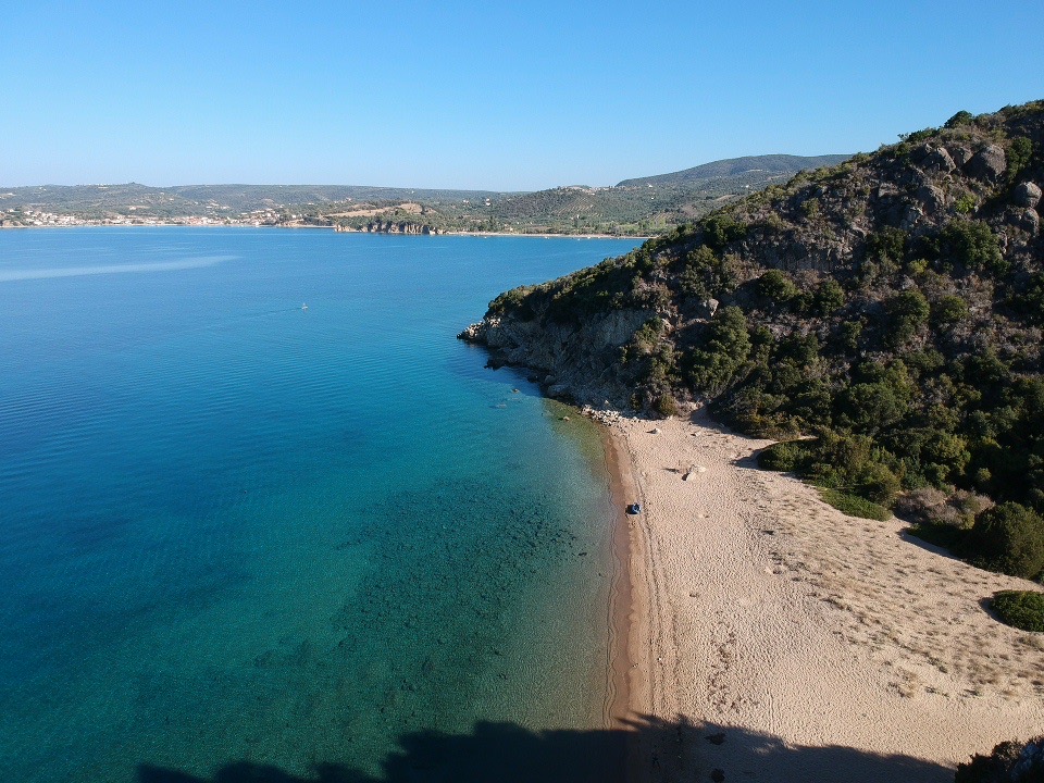 Kantouni beach on the map with photos and reviews🏖️
