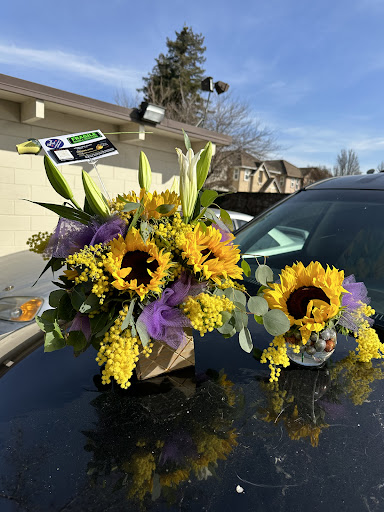 6 Star Florist and Gifts Corina image