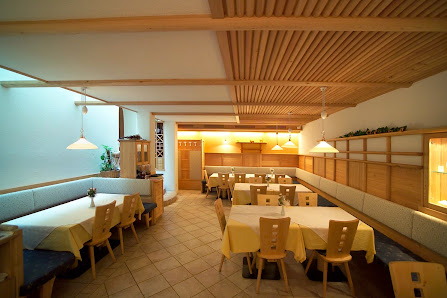 Pizzeria & Restaurant Valentina Via Millan, 14, 39042 Bressanone BZ, Italia