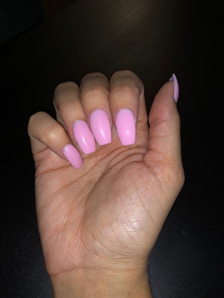 Club Nails 48312
