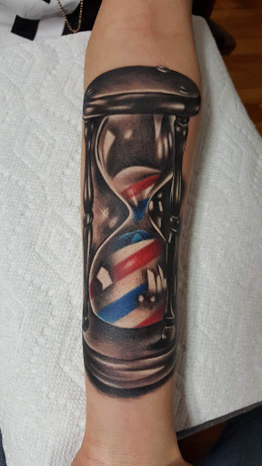 Tattoo Shop «Beautiful Sin Tattoos», reviews and photos, 245 N Queen St, Lancaster, PA 17603, USA