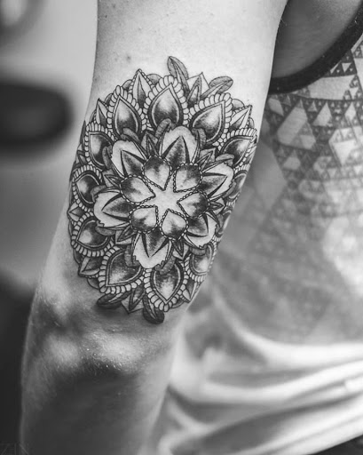 Tattoo Shop «Pens and Needles Tattoo Studio», reviews and photos, 1314 Airline Dr, Bossier City, LA 71112, USA